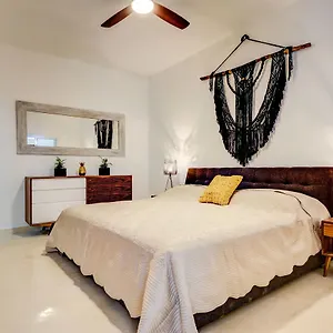 Nomad Deluxe Playa del Carmen